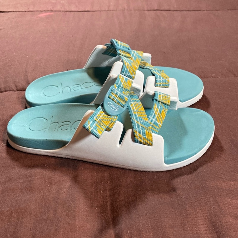 Slides by Chaco Brand. EUC!